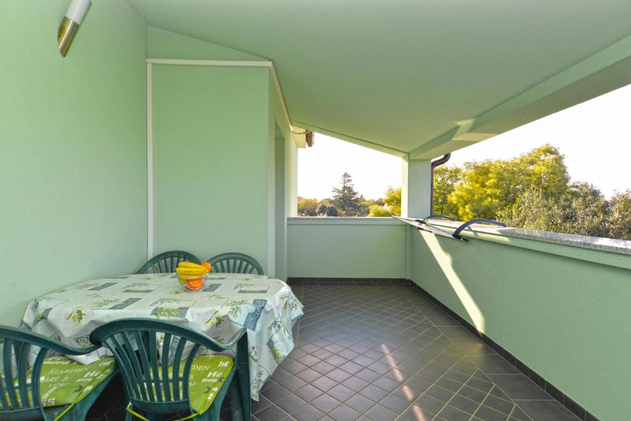 Apartments Bernarda 1773 Banjole Esterno foto
