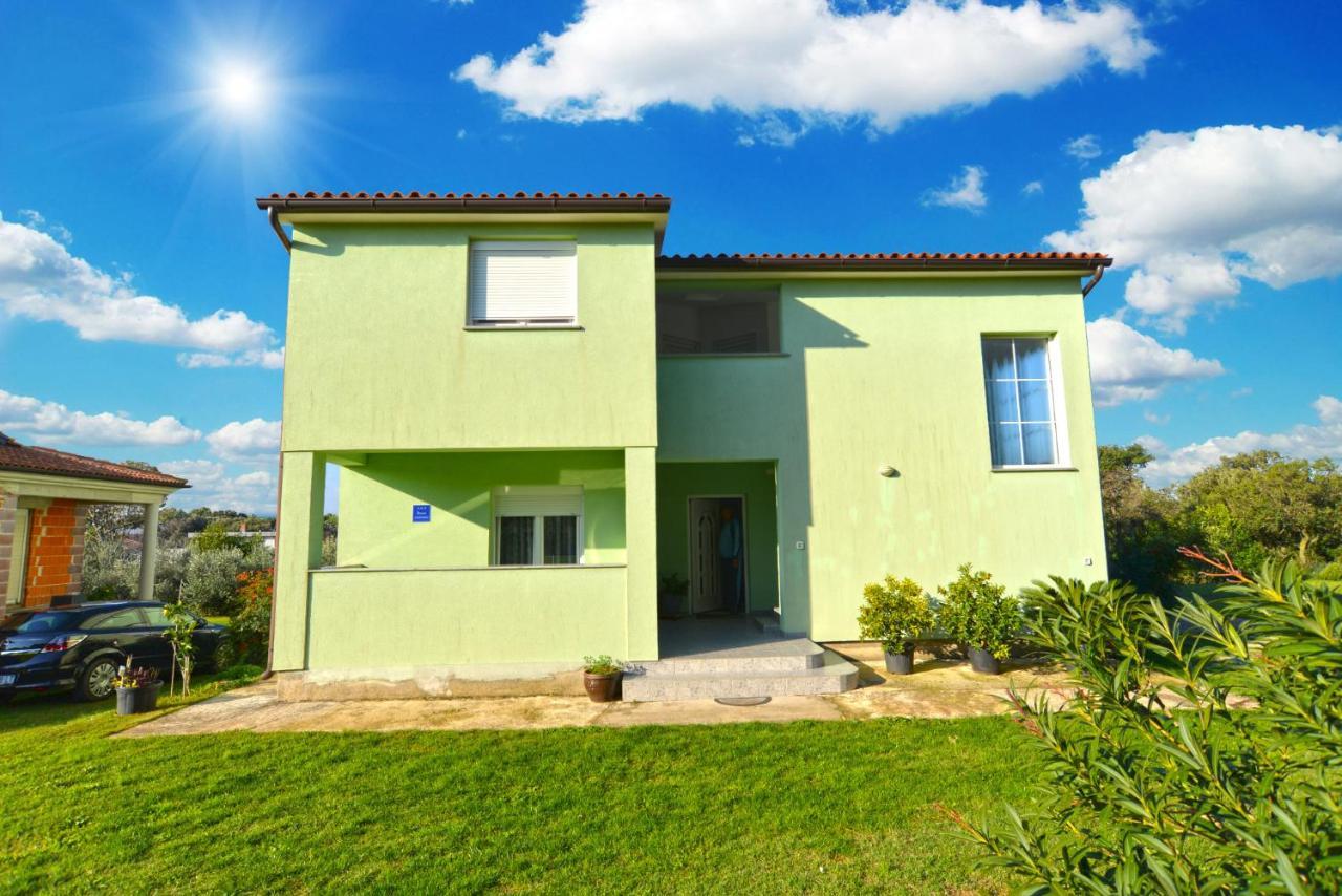 Apartments Bernarda 1773 Banjole Esterno foto
