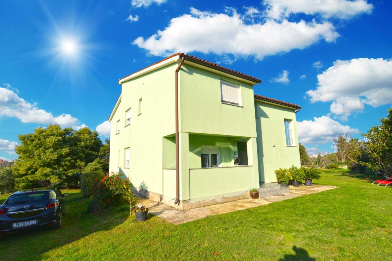 Apartments Bernarda 1773 Banjole Esterno foto